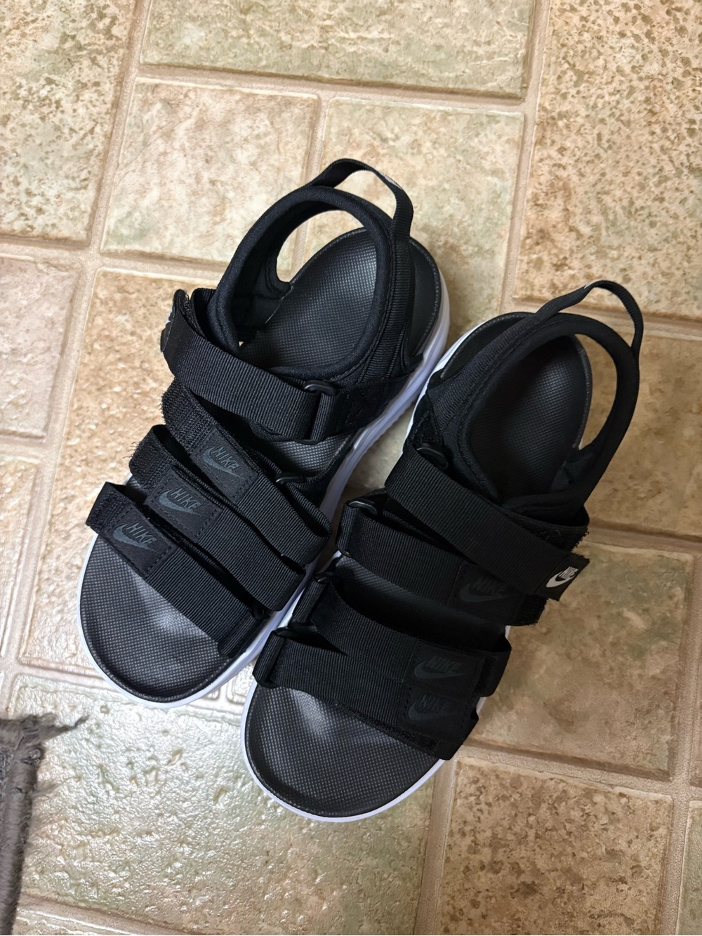 Nike Men’s Black Strapped Sport Sandals with White Midsole